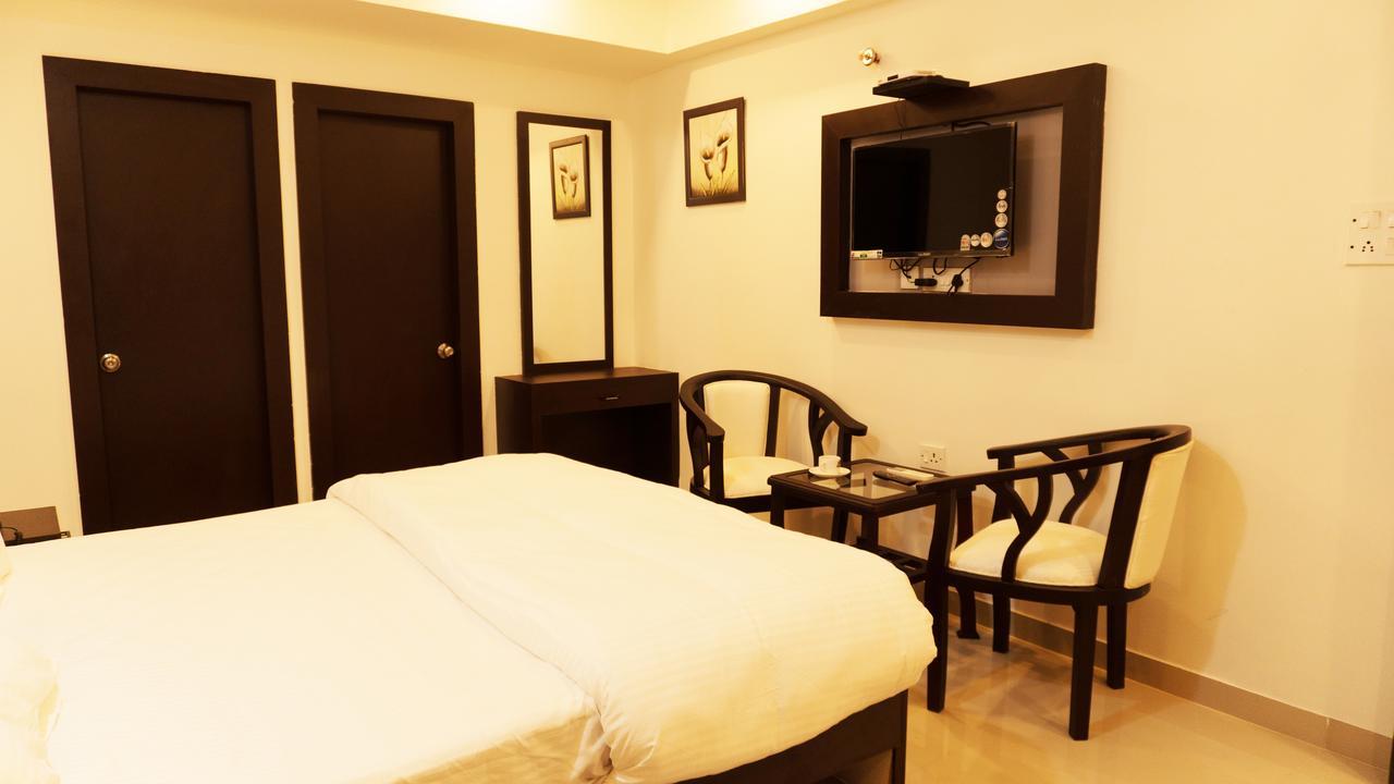 Hotel Max Inn Bhāgalpur Esterno foto